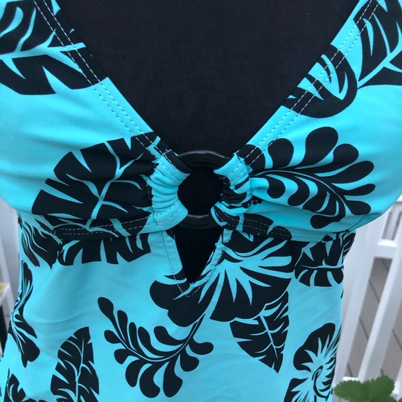 Halter Tankini top - Picture 7 of 8